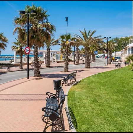 Apartment Magnificent 1st Line Beach Condo, Panoramic Sea Views